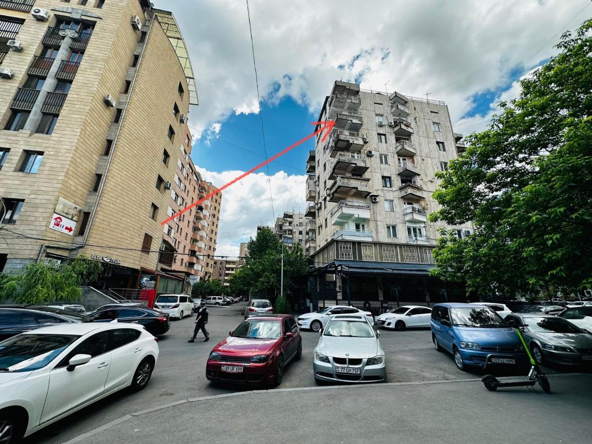 Suite Apartment On Pushkin Street Yerevan Exterior photo